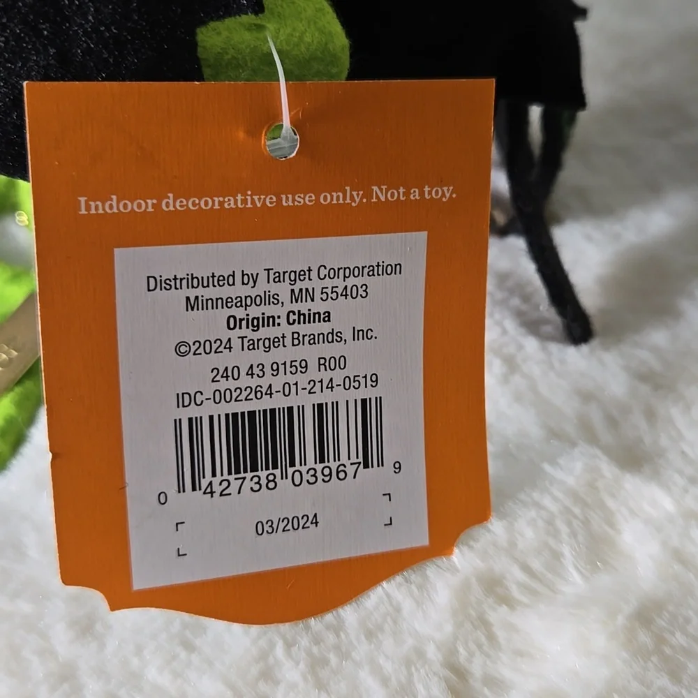 2024 Hyde and Eek Collectible Bird Spellma NWT Target Halloween - Picture 7 of 8